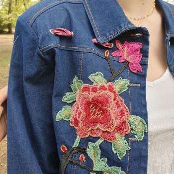 Veste en jean- Customisation unique - "Mia Wallace" Veste en jean- Customisation unique - "Mia Wallace"